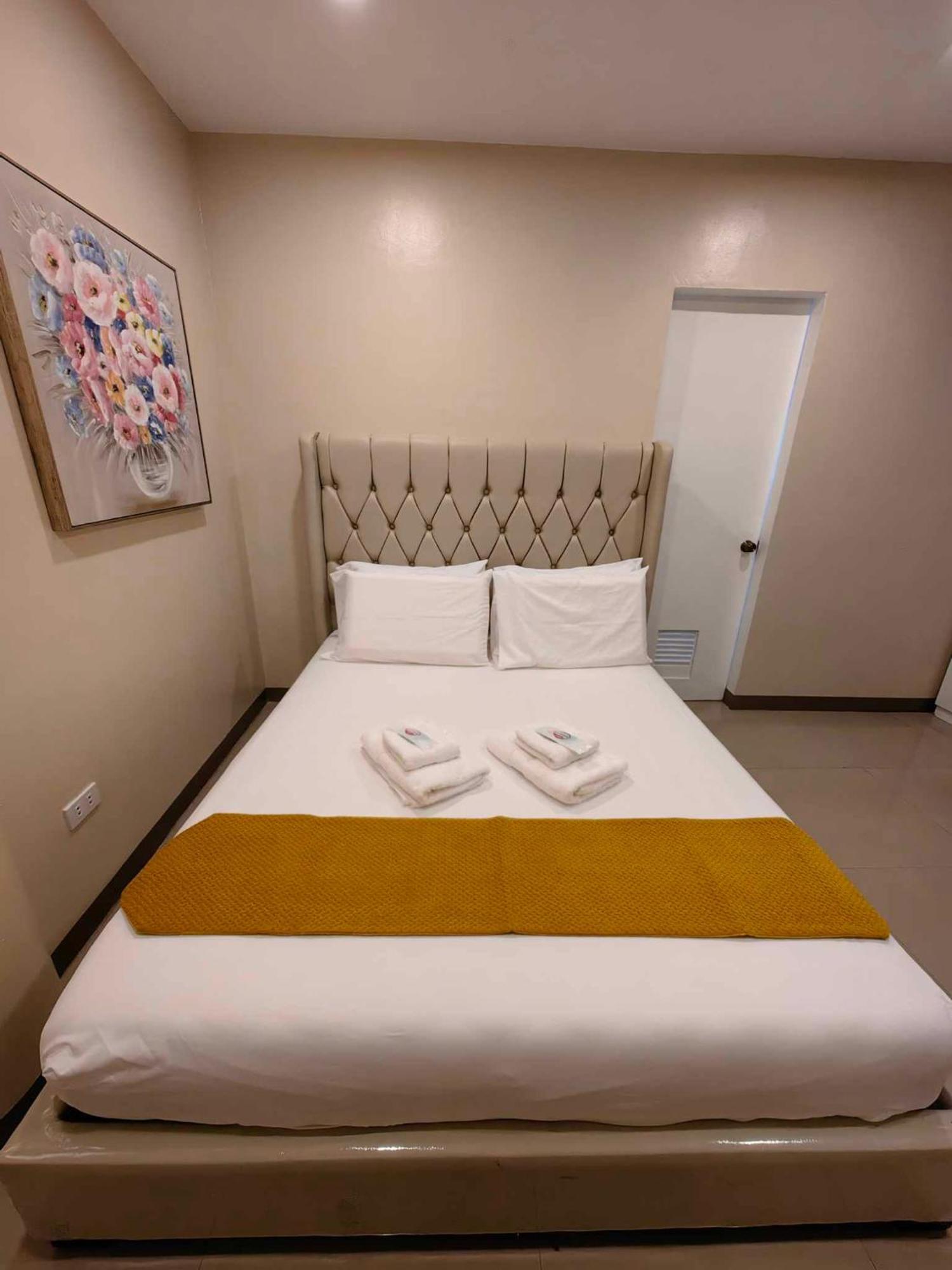 Primerose Residences - Near Mactan-Cebu International Airport Lapu-Lapu City Esterno foto
